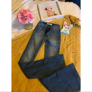 Hollister flare high rise-
High rises good condition flare jeans